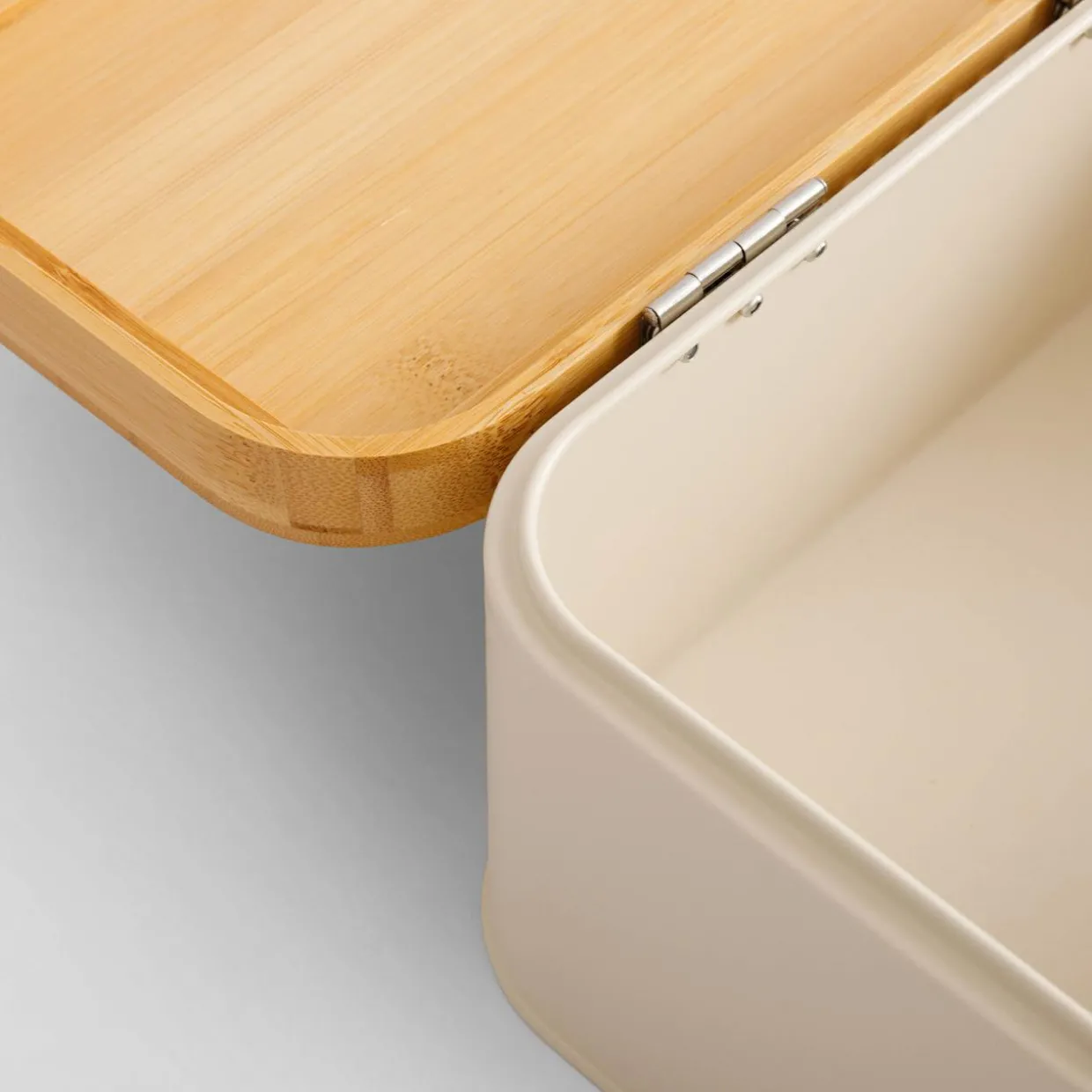 Chlebak z bambusową pokrywą kremowy CAPRI 30,5x17,5x15 cm