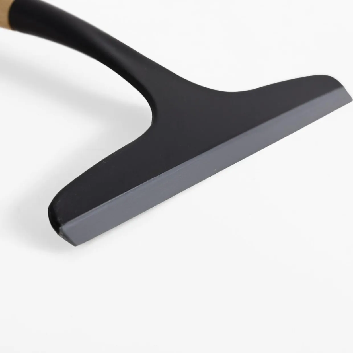 Ściągaczka do szyb czarna z bambusowym uchwytem