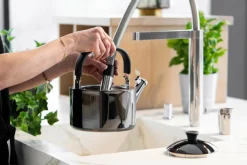 Czajnik z gwizdkiem DIAMANTE 1,5 l