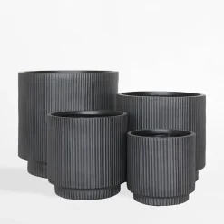 Donica ryflowana 45x45x45 cm czarna