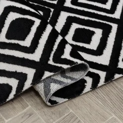 Dywanik z połyskującym wzorem 3D czarne romby ETNA 60x100 cm