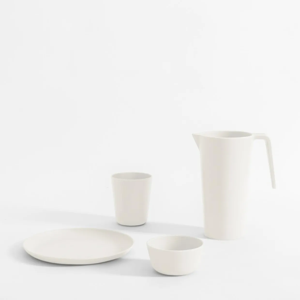 Dzbanek plastikowy kremowy MELAMINA 1,5 l