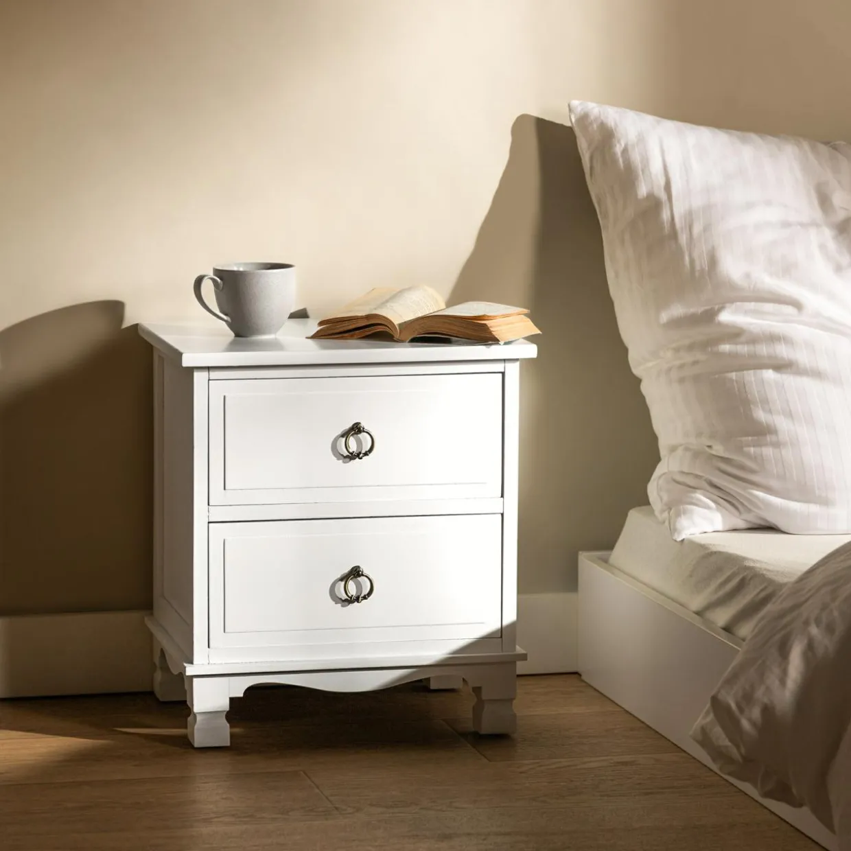 Klasyczna szafka nocna biała CLESS