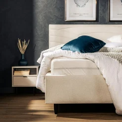 Łóżko tapicerowane kremowe LAURA ALTO 140x200 cm