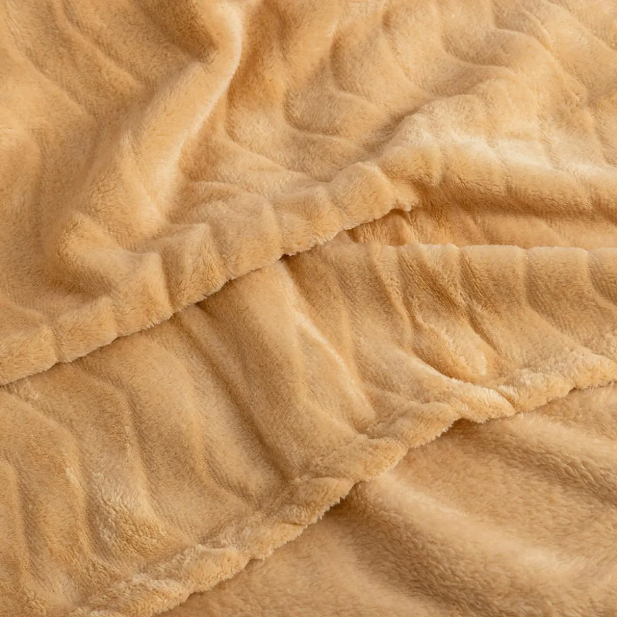 Koc beżowy TIKA 150x200 cm