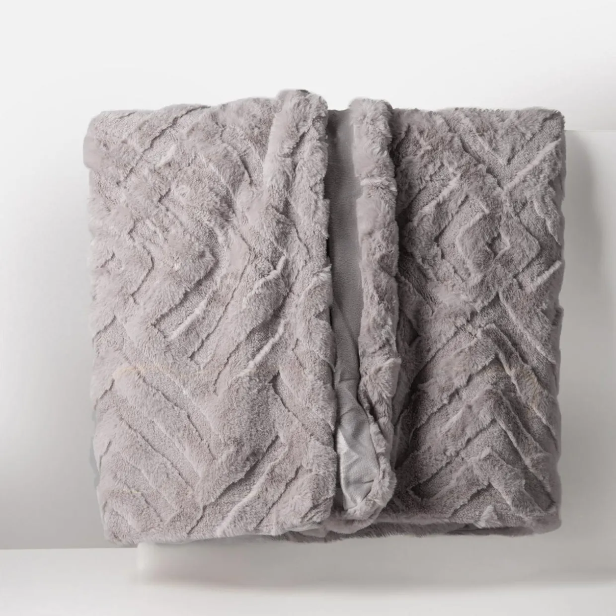 Koc geometryczny szary DREAMY 150x200 cm