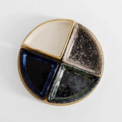 Komplet 4 miseczek na okrągłej bambusowej podstawie 21,5 cm