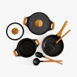 Komplet garnków z powłoką Ilag z akcesoriami, 8 elementów