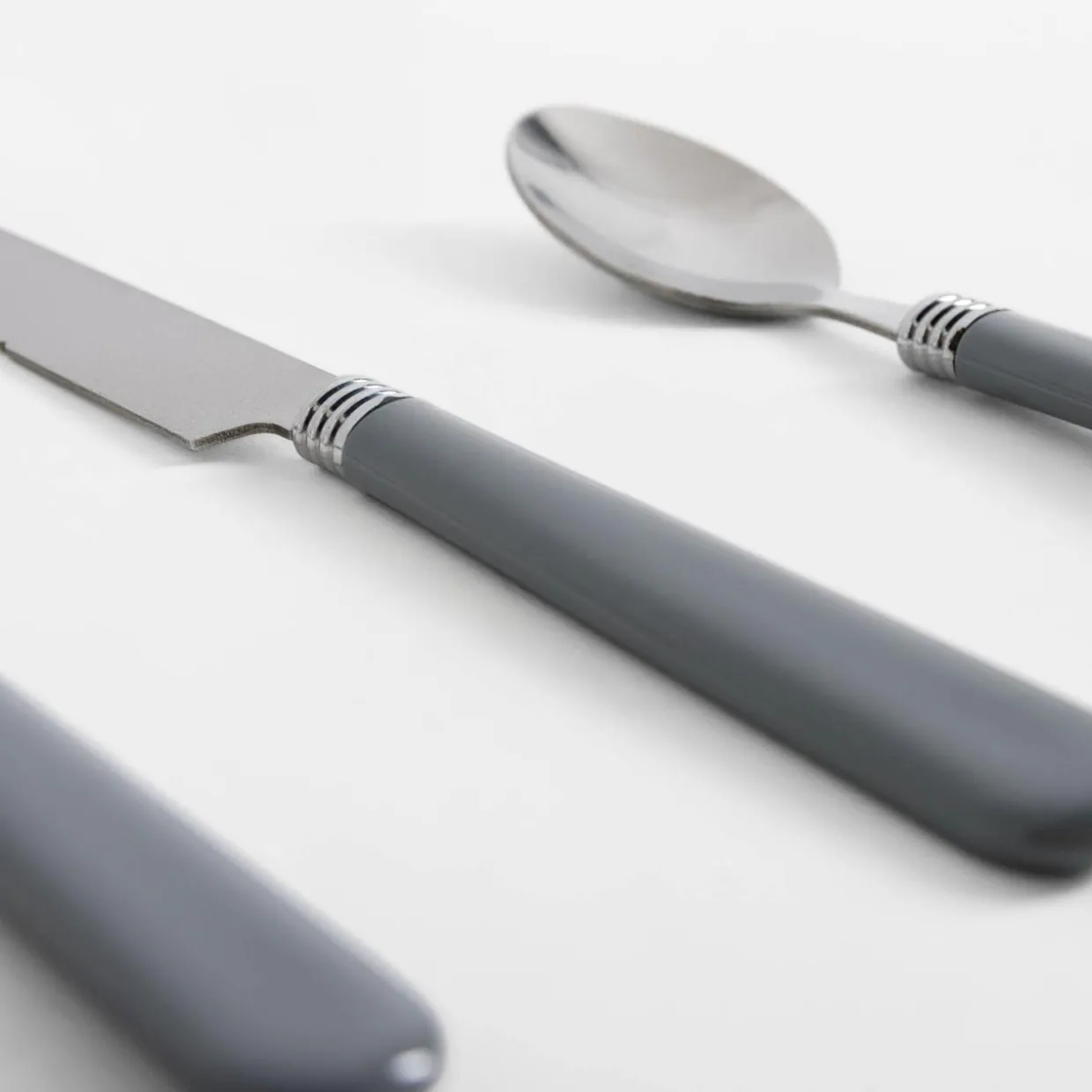 Komplet sztućców szary LORTIS 24 el.