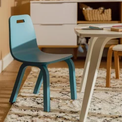 Krzesełko dziecięce błękitne MAJA