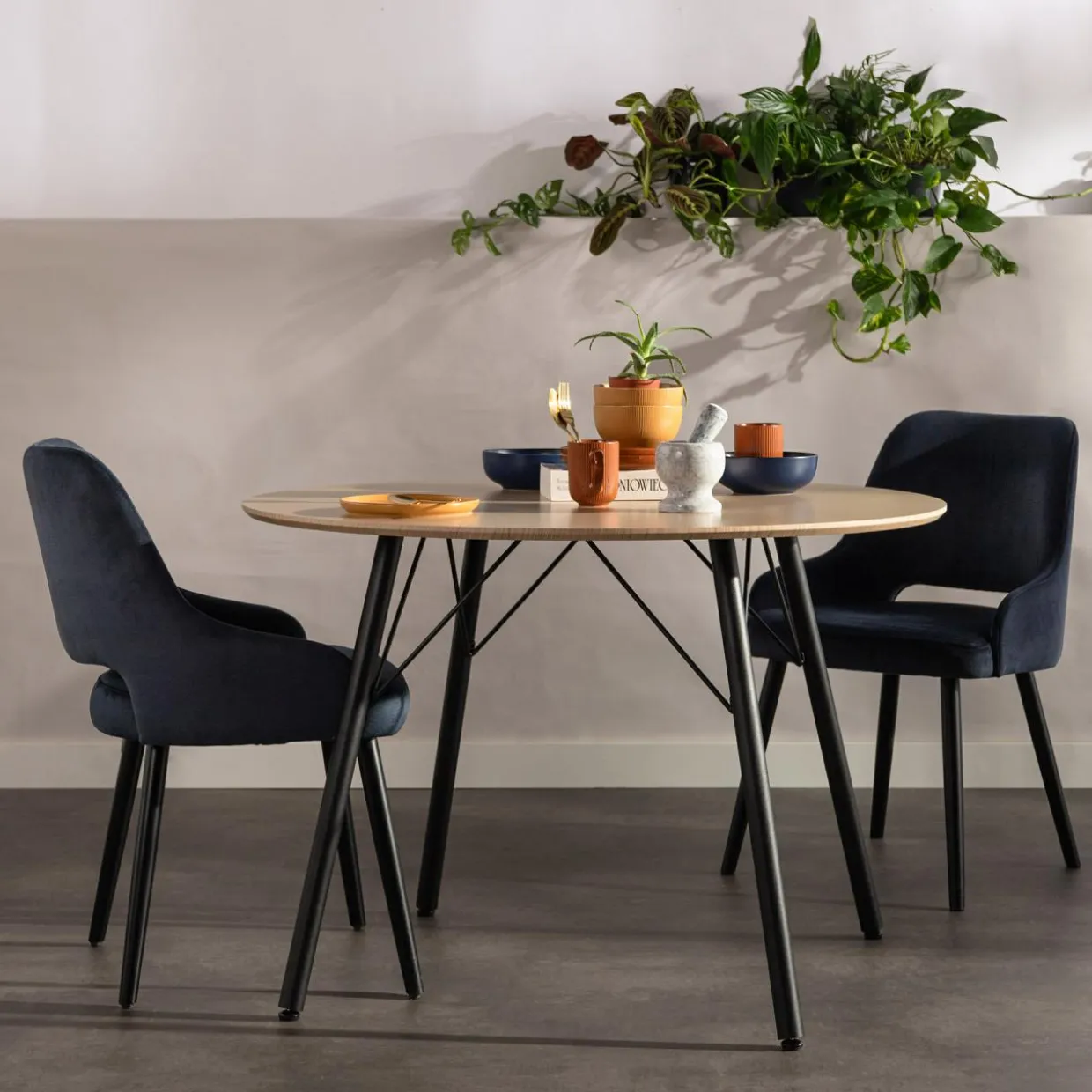 Krzesło retro z dziurką granatowe KERSTIN