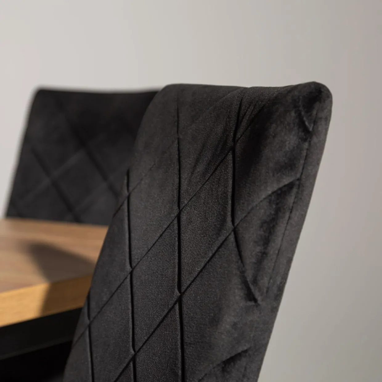 Krzesło tapicerowane czarne ASKOK