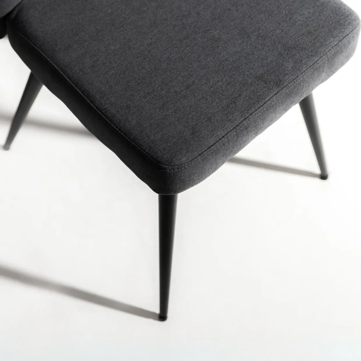 Krzesło tapicerowane szare SVENTO