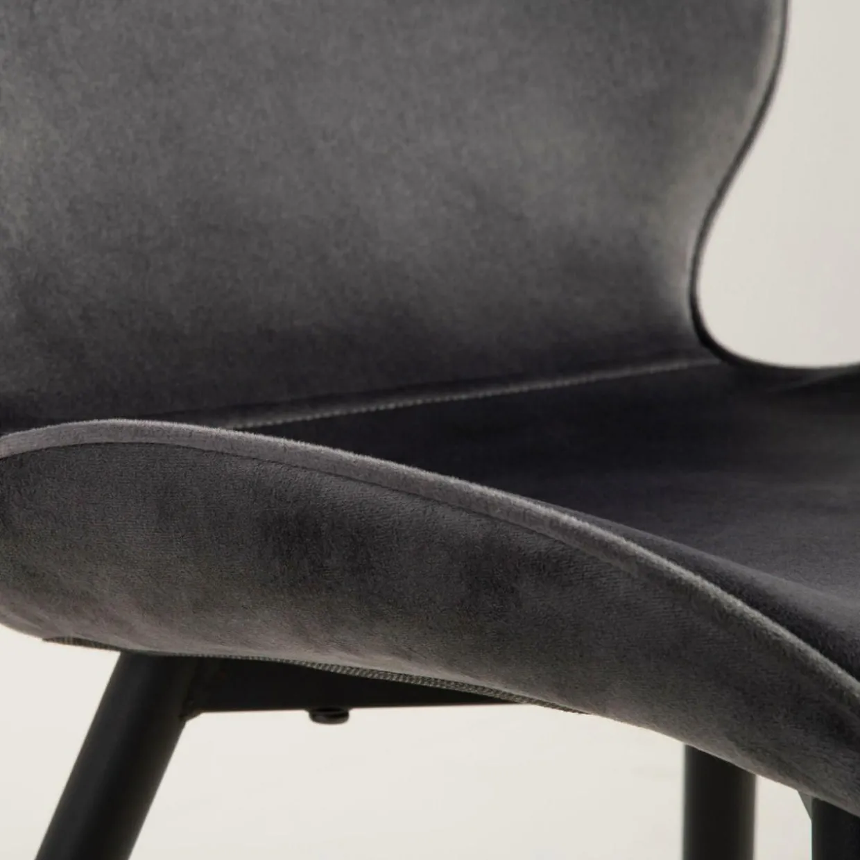 Krzesło welurowe ciemnoszare RITHA