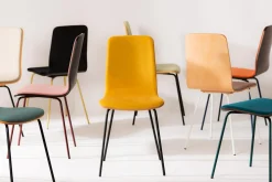 Krzesło welurowe miodowe VINGE