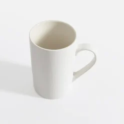 Kubek z roślinnym tłoczeniem biały 380 ml