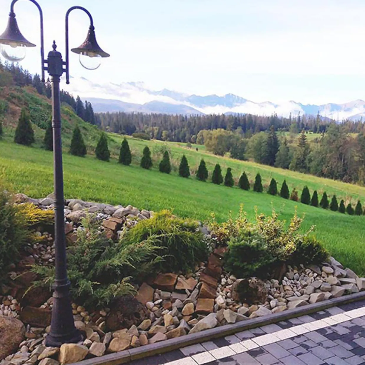 Lampa zewnętrzna outdoor wysoka 2-ramienna czarna BOSTON