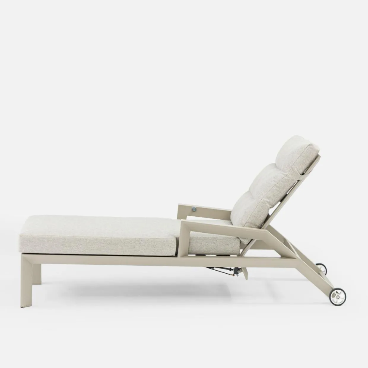 Leżak ogrodowy z regulacja oparcia NALANI
