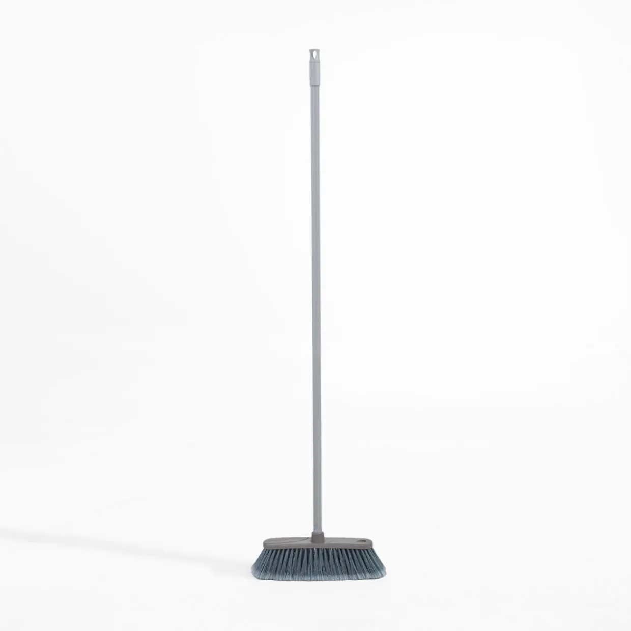 Miotła z trzonkiem RESTART 132 cm MIX