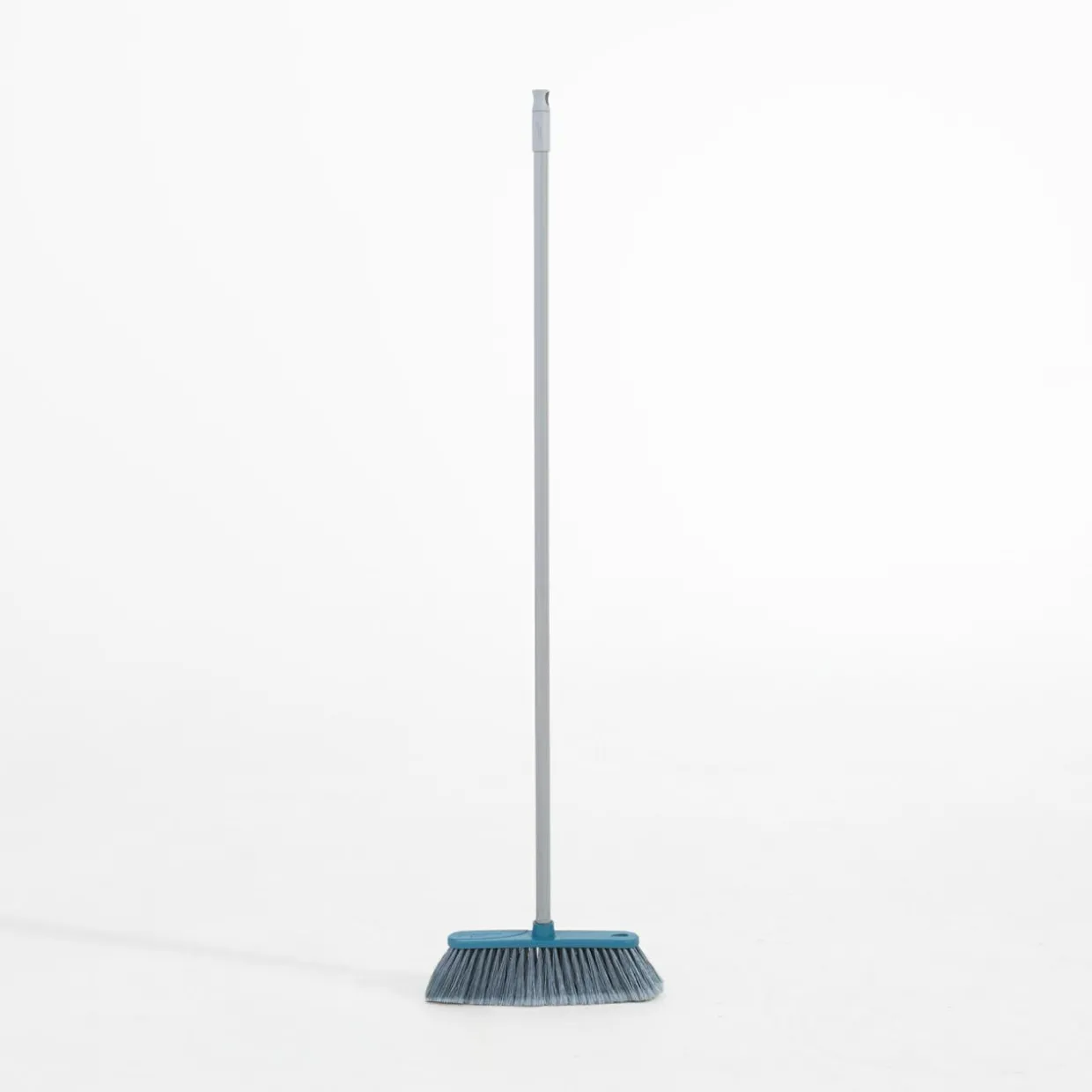 Miotła z trzonkiem RESTART 132 cm MIX