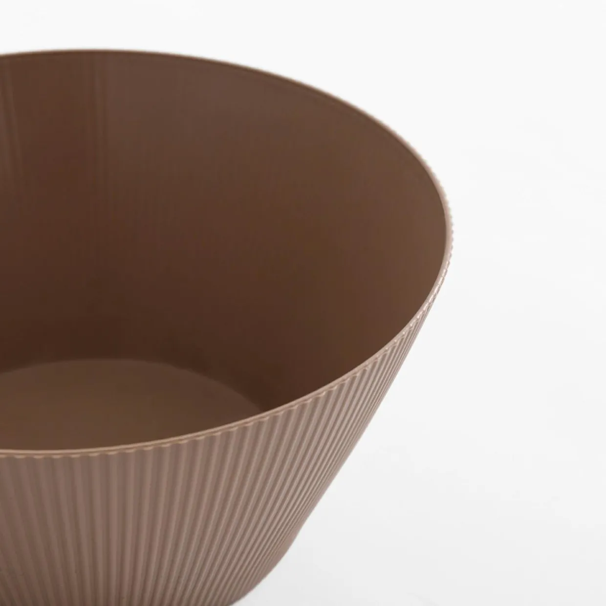 Miska plastikowa 20 cm MIX