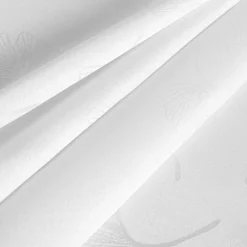 Obrus żakardowy w liście miłorzębu biały GINA 140x220 cm