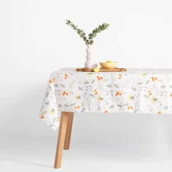 Obrus biały w polne kwiaty GARDENA 140x240 cm