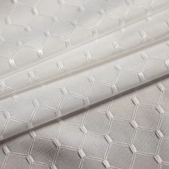 Obrus geometryczny biały KLARA 140x240 cm