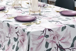 Obrus na stół w kwiaty 140x220 cm