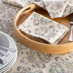 Obrus w kwiatowe wzory GRACE 135x260 cm