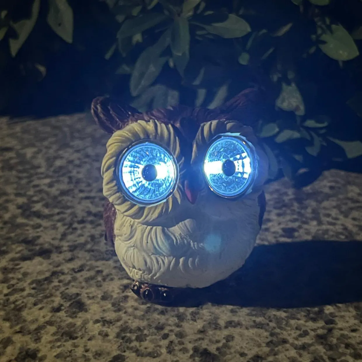 Ozdobna lampa solarna LED IP44 SOWA