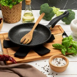 Patelnia aluminiowa STARKE PRO 20 cm + podkładka