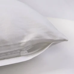 Poszewka satynowa na poduszkę biała 70x80 cm