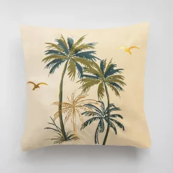 Poszewka w tropikalne palmy beżowa FEZA 45x45 cm