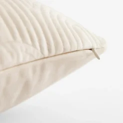 Poszewka welurowa geometryczna kremowa JONES 45x45 cm