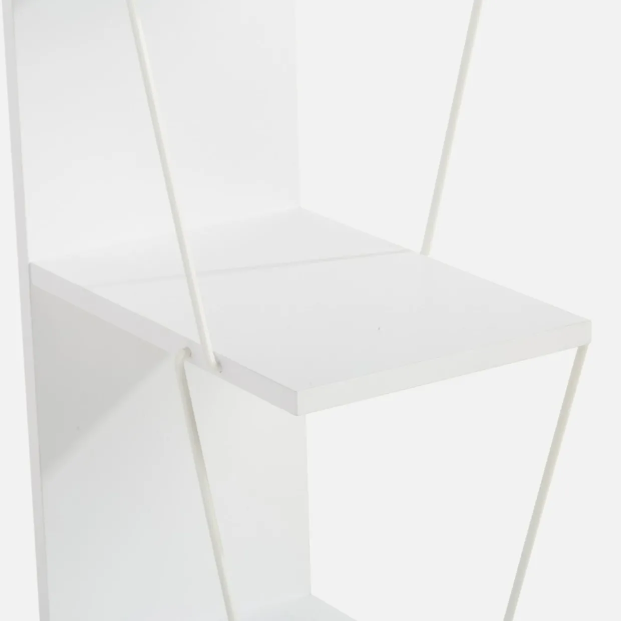 Regał do salonu skośny LAMIGO