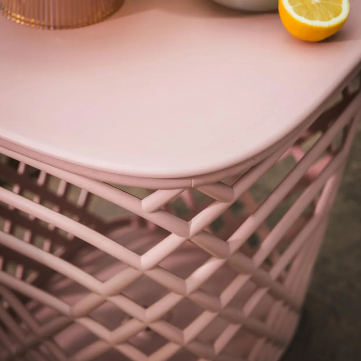 Stolik ogrodowy z pojemnikiem HAMILLO różowy