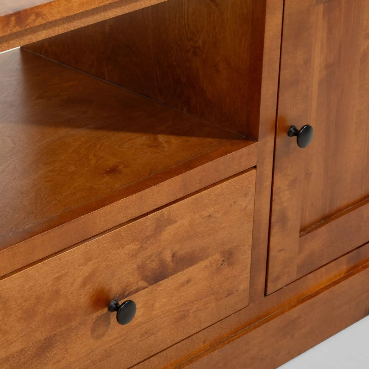 Szafka RTV z litego drewna PAOLA brzoza koniakowa, 150 cm