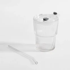 Szklanka ze słomką i pokrywką 350 ml