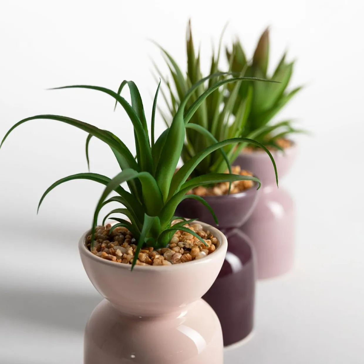 Sztuczny kwiat w doniczce 22 cm MIX