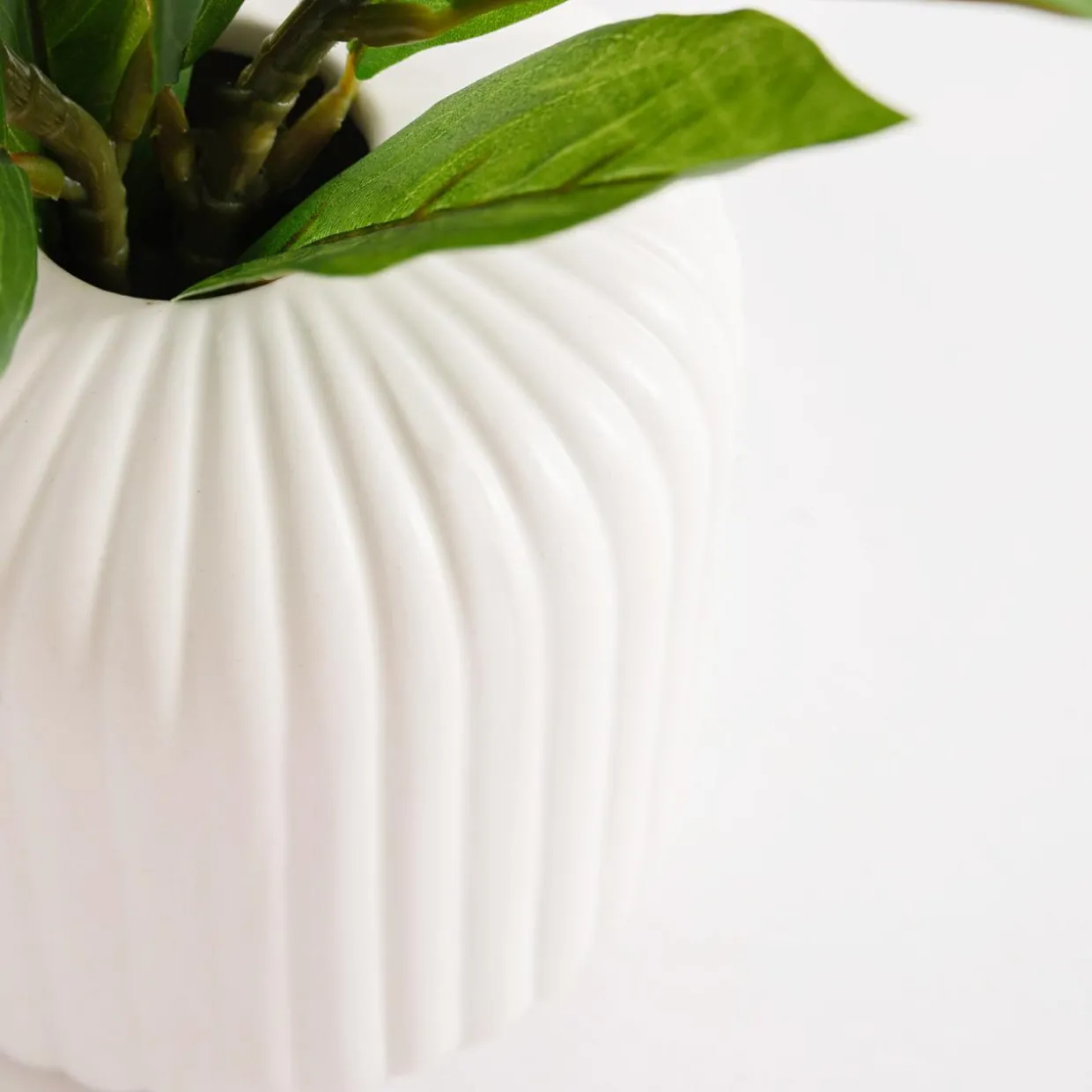 Sztuczny kwiat w doniczce 30 cm