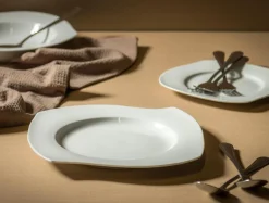 Talerz obiadowy porcelanowy WAVE 27,5×23,9 cm