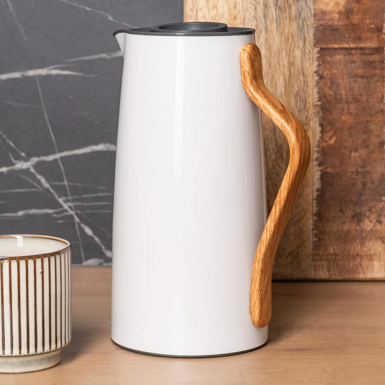 Termos z uchwytem biały 1 l