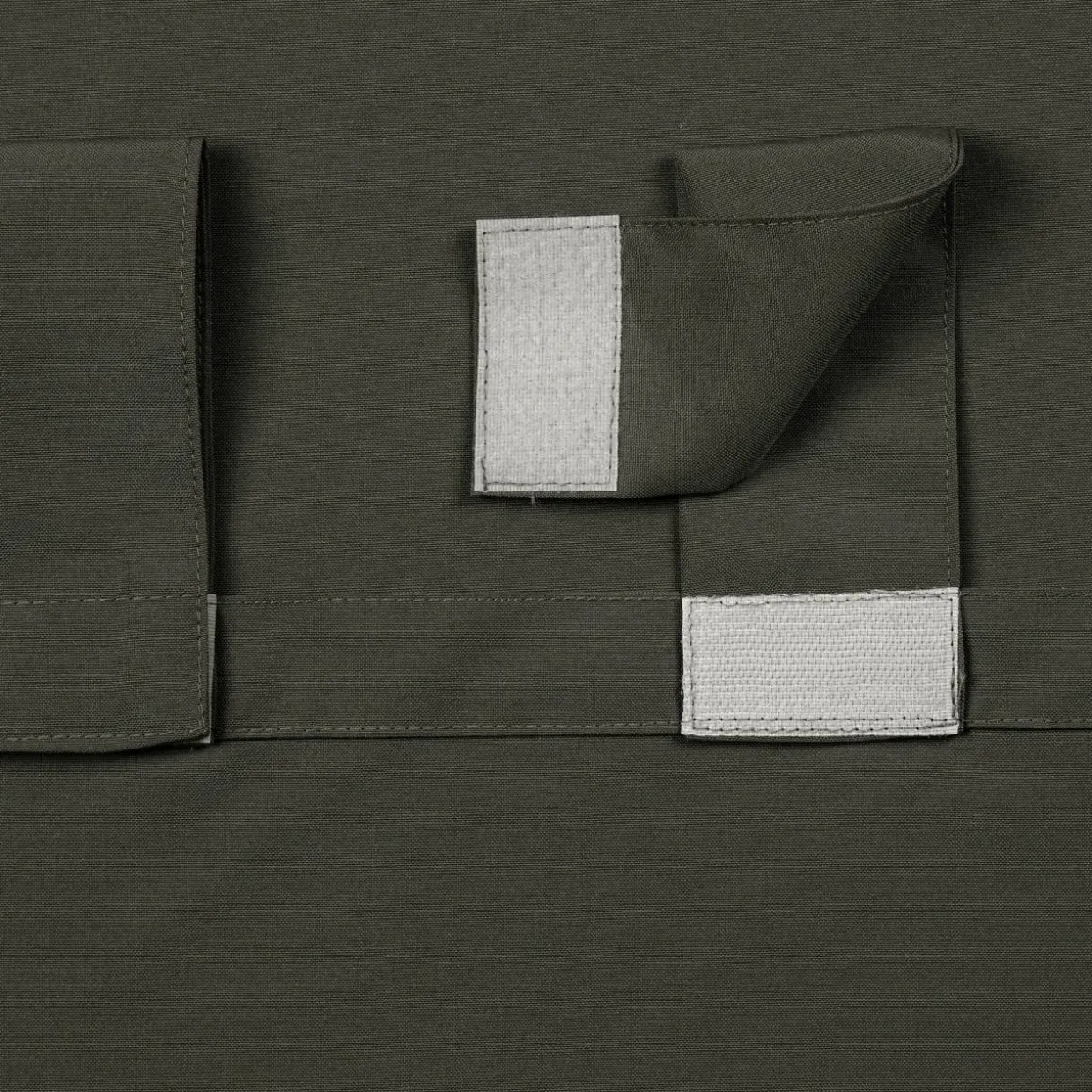 Zasłona na taras z szelkami na rzepy grafitowa GARDEN 155x220 cm