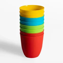 Zestaw 8 kubków plastikowych 250 ml