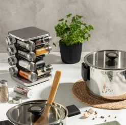 Zestaw 16 przyprawników na stojaku